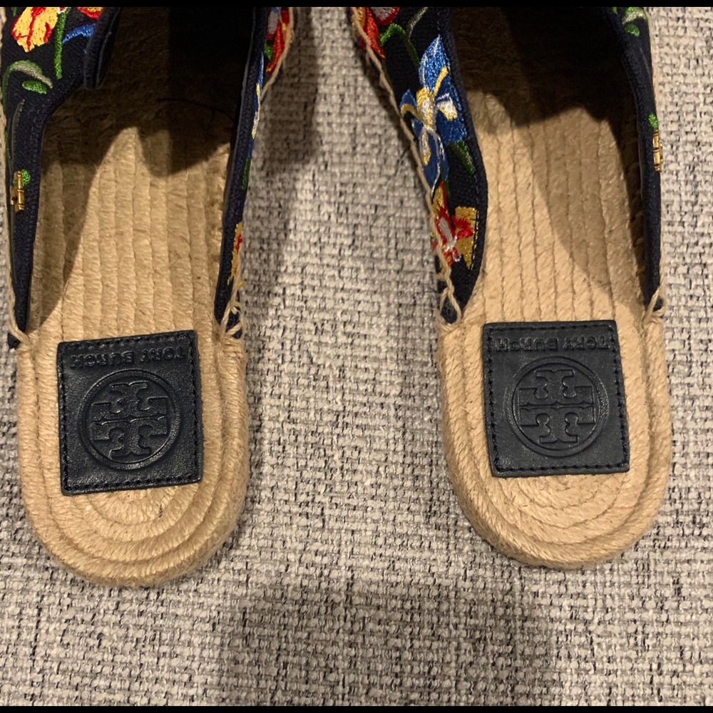 TORY BURCH | FLORAL DESING | SLIP ONS
